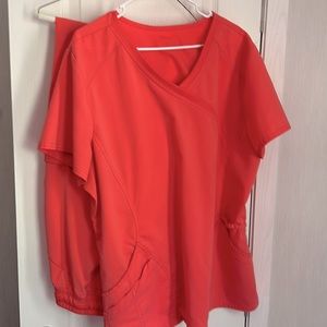 Nursing uniform size 2x Coral Set. Pants and Shirt